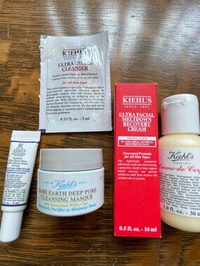 New Unused Kiehl's Skincare Bundle